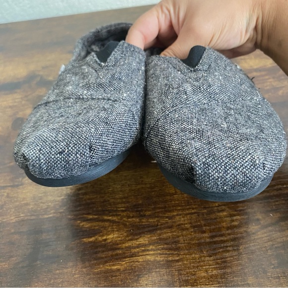 Toms Alpargatas Women's Gray Fur Lined Slip On Shoes Size 9 Flats - Picture 7 of 7
